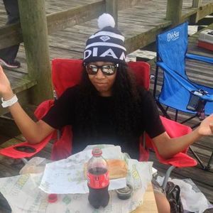 Meet your Posher, Simona